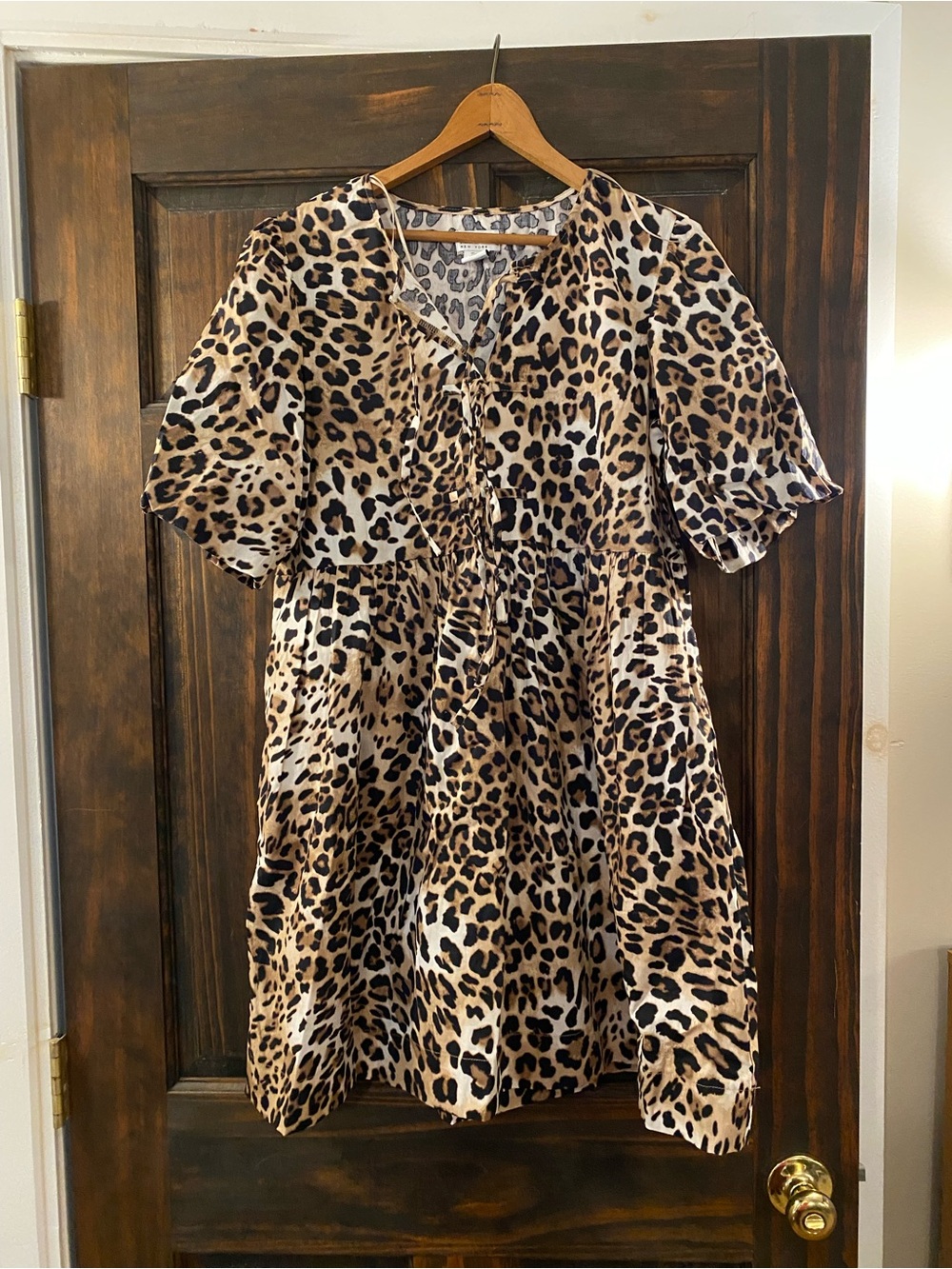 Nicole Miller Leopard Print Short Sleeve Dress in Tan and Black